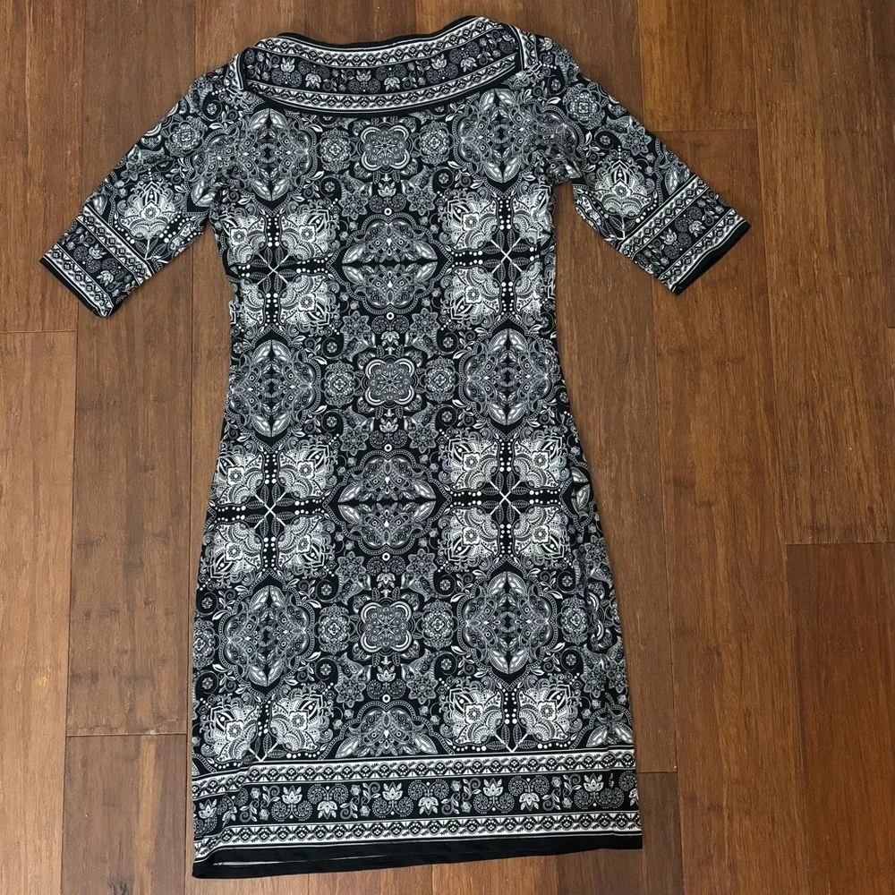 Max Studio NWOT Black & White Intricate Tile Print Mini Dress Size XS